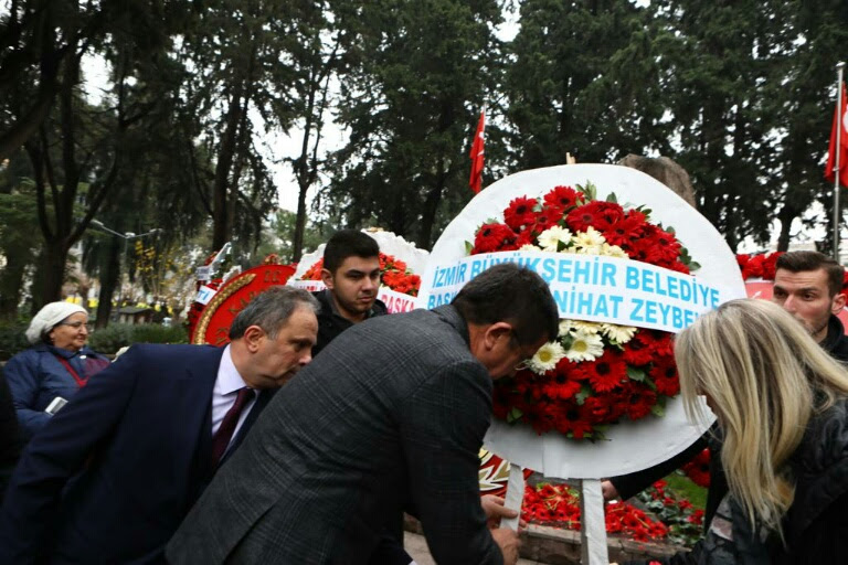 Zeybekci'den Zübeyde Hanım'ın mezarına ziyaret