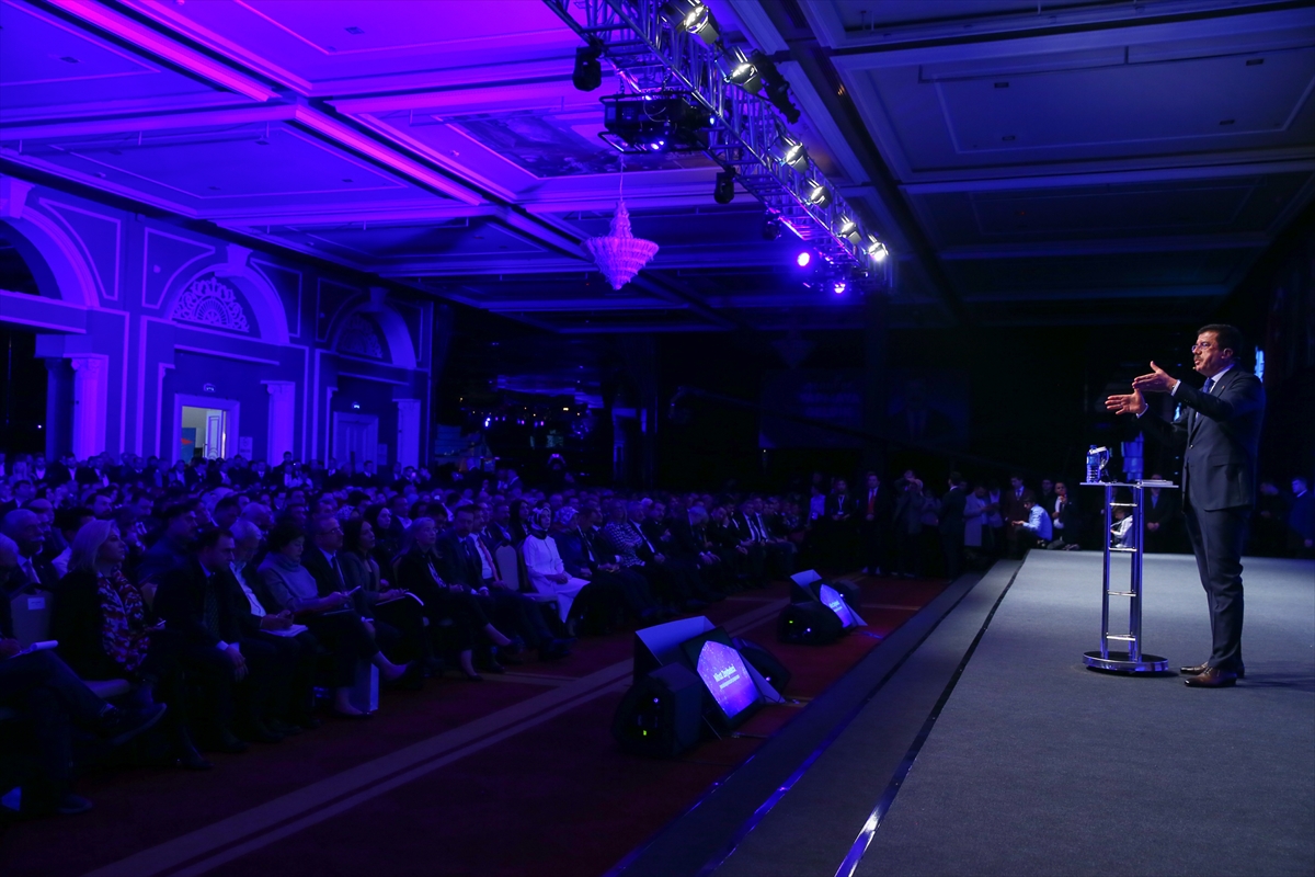 Zeybekci'den '10 Numara İzmir' lansmanı