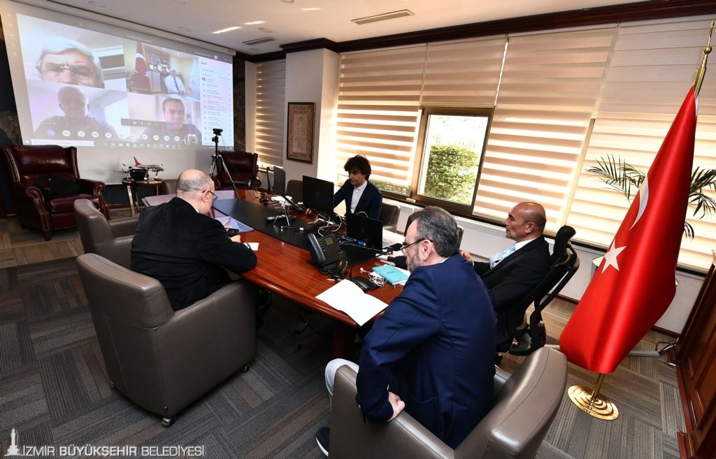 Soyer: İzmir'de çığ gibi büyüyen bir dayanışma ağı var