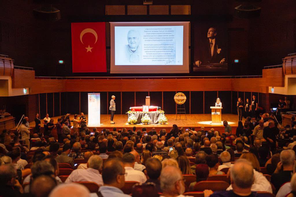 Adnan Akyarlı'ya son görev... Gözyaşları ile uğurlandı!