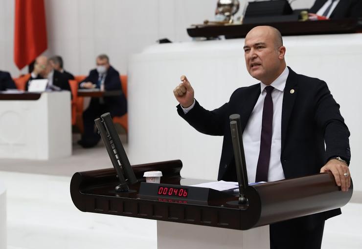 CHP'li Bakan: "Neden sağlam okul binasını yıkıp yenisini yapıyorlar?"