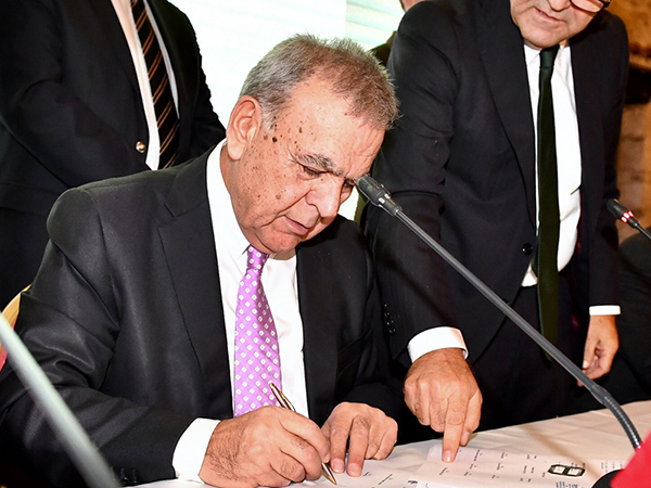 Kocaoğlu'ndan kür merkezi protokolünde turizmciye çağrı.. Elinizi taşın altına koyun!