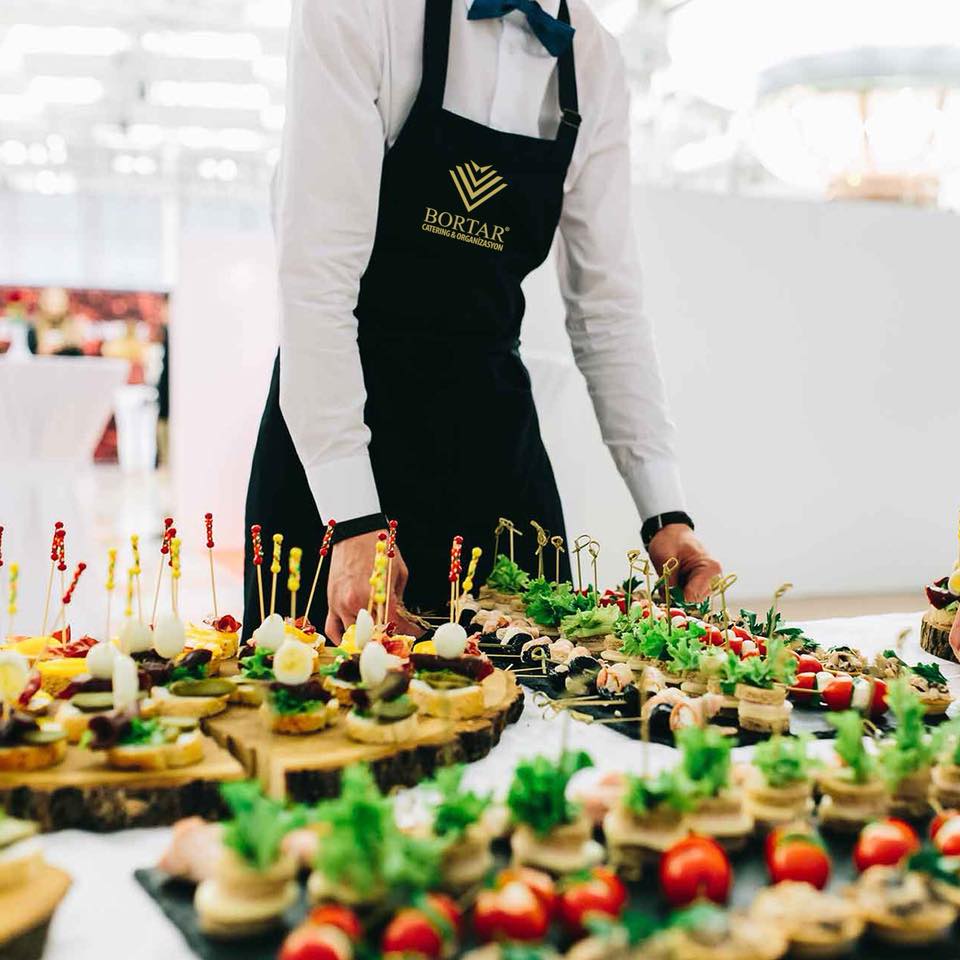 “BAŞARI DÜRÜSTLÜKTEN GEÇiYOR”