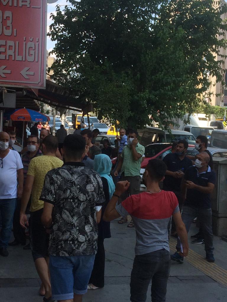 Noterde sosyal mesafe sözde kaldı