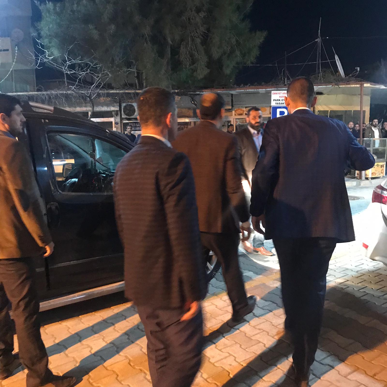 MENEMEN CHP ADAYI, SERDAR AKSOY'UN EŞİNE SALDIRI