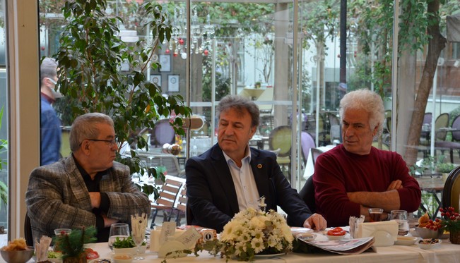 SATARAK DEĞİL ALARAK BÜYÜYEN BELEDİYE: "BORNOVA"