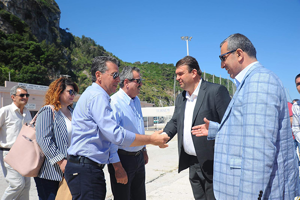 Samos’ta sıcak karşılama