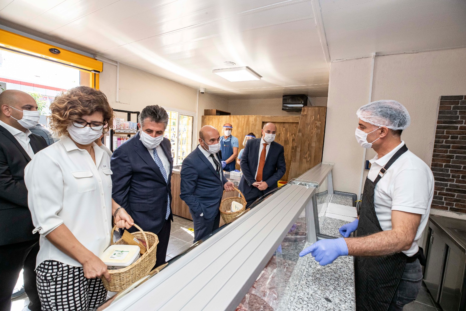 Bayraklı ve Karşıyaka’ya da açıldı