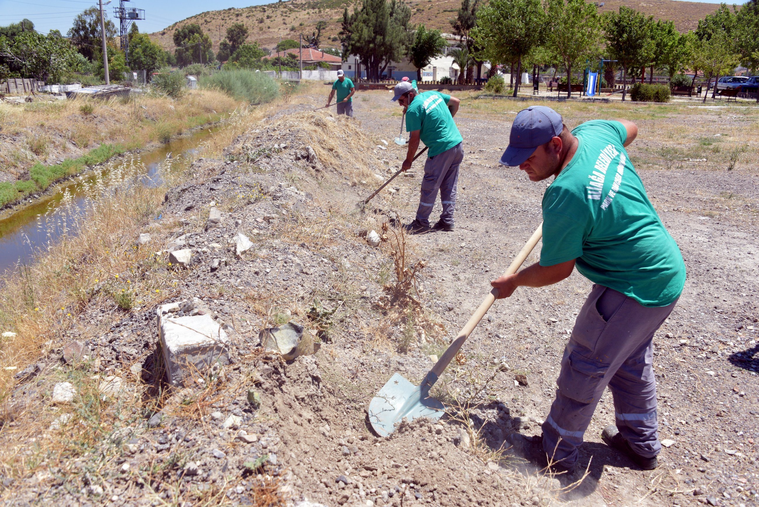 Aliağa Belediyesi’nin Hazırladığı Sosyal Yaşam ve Rekreasyon Alanı Projesinde Saha Çalışmaları Başladı.