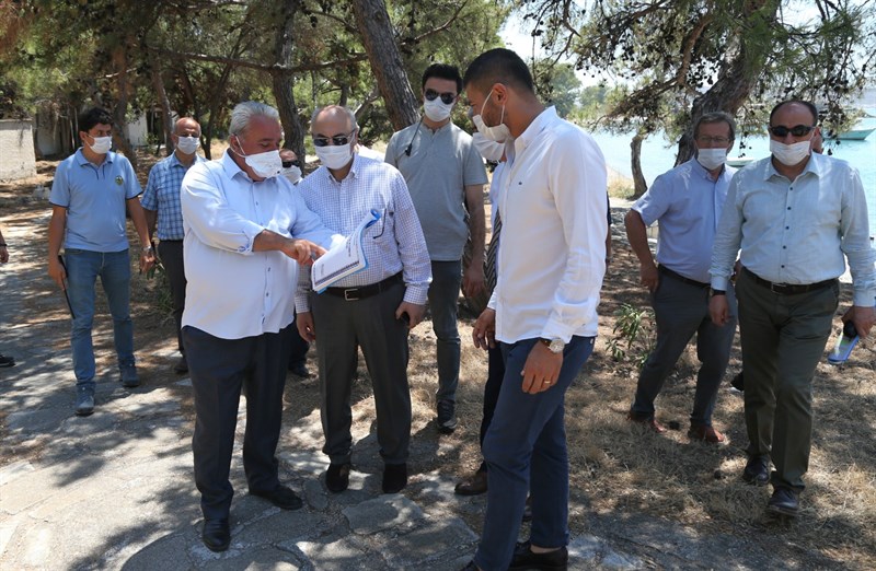 İzmir Valisi Yavuz Selim Köşger, Foça’da