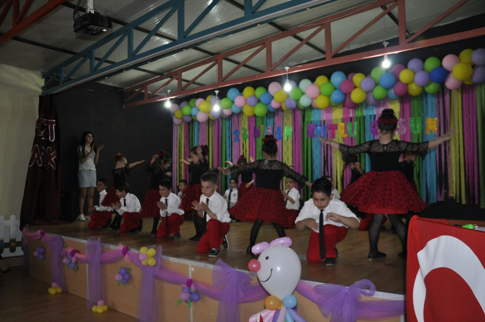 23 NİSAN COŞKUYLA KUTLANDI