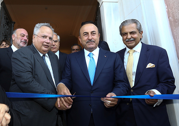 Türk ve Yunan Dışişleri bakanları İzmir'de bir araya geldi