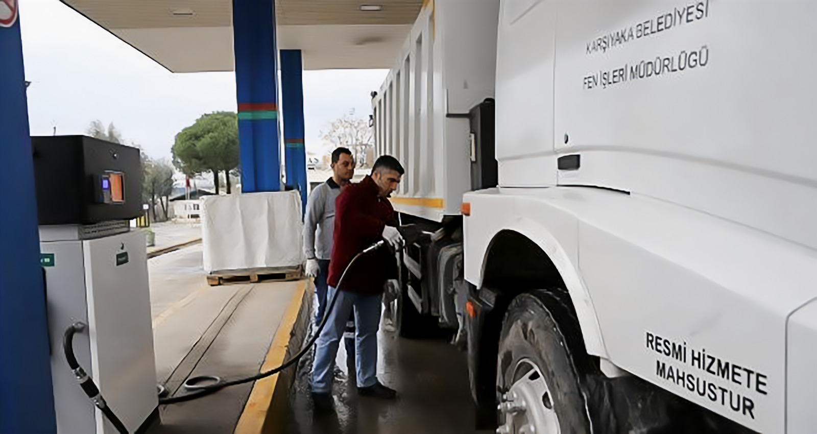 Tugay: “Temizlik ve ulaşım hizmetlerinde kullanılan yakıt tüketiminden bu kadar yüksek vergi alınmamalı”