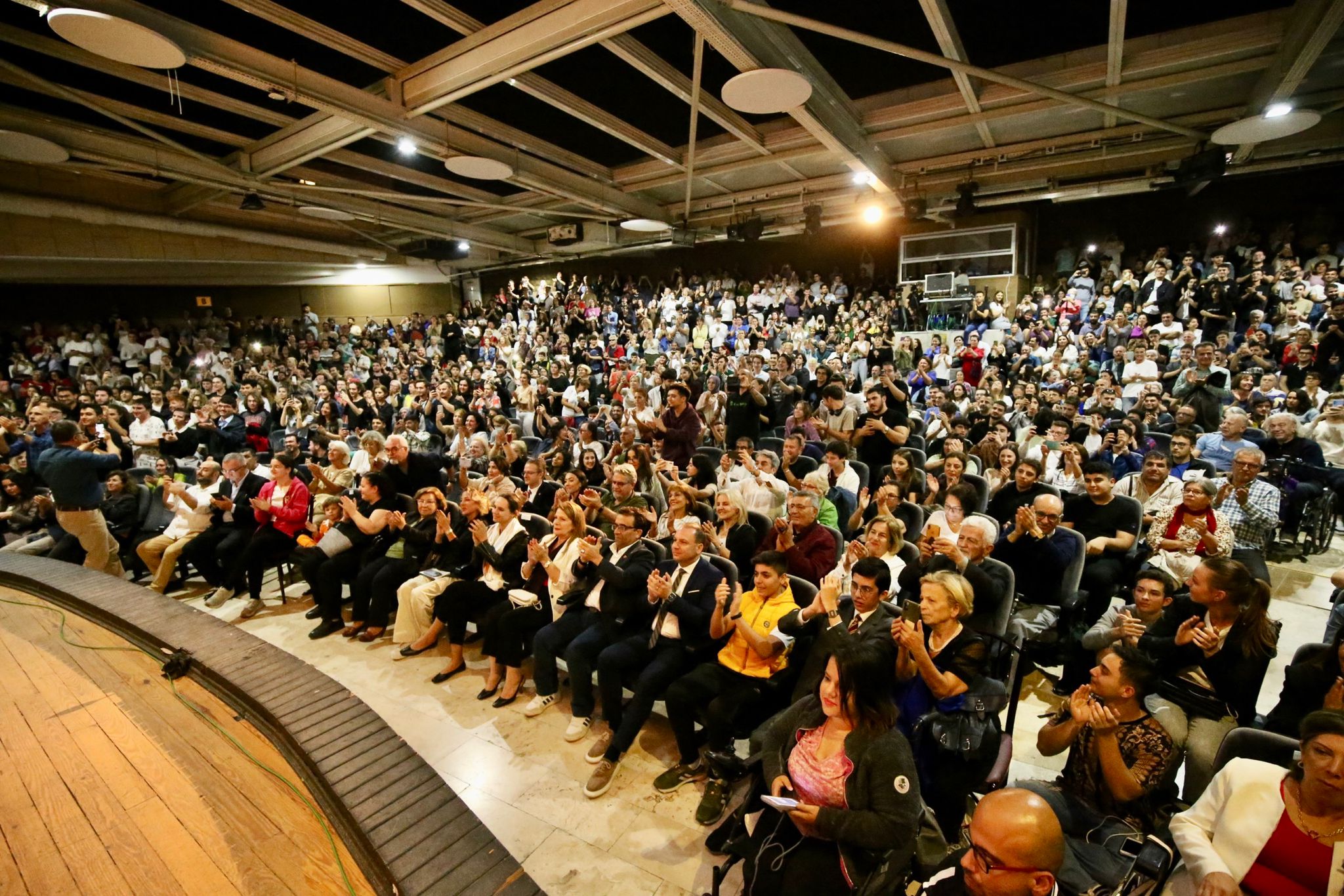 Karşıyaka’dan Prof. Dr. Celal Şengör’e sevgi seli