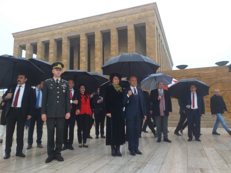 Tunç Soyer, Anıtkabir’i ziyaret etti