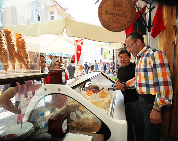 NE VAAD ETTİYSEK HEPSİ YAPILACAK