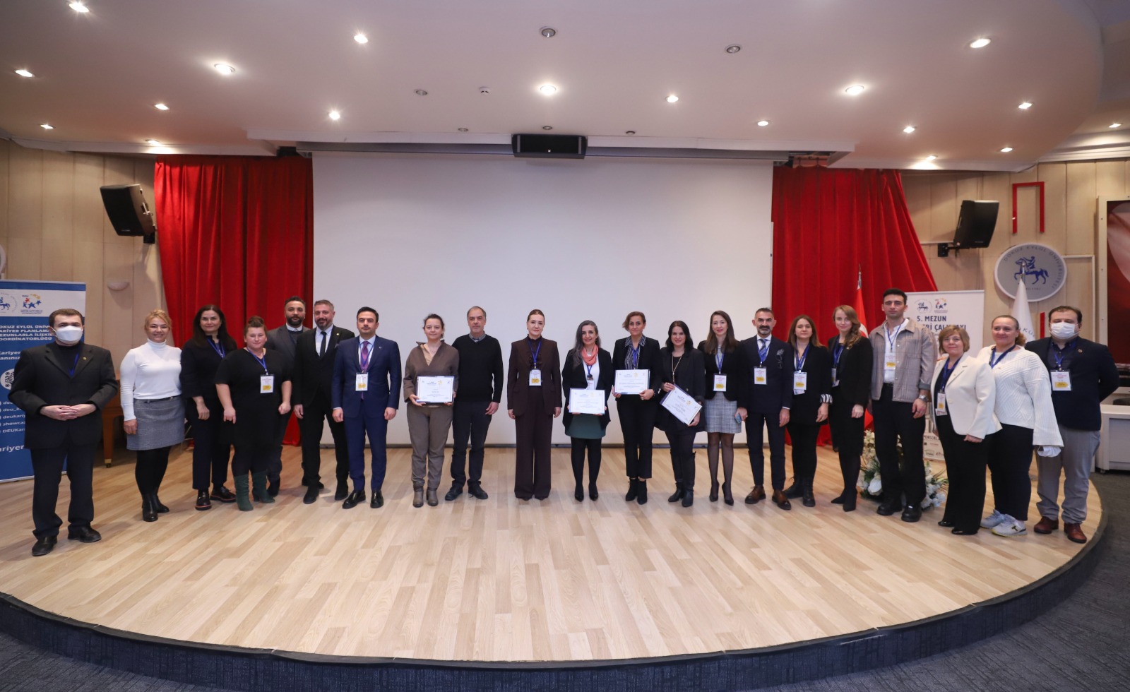 5. MEZUN İLİŞKİLERİ ÇALIŞTAYI DEÜ’DE YAPILDI