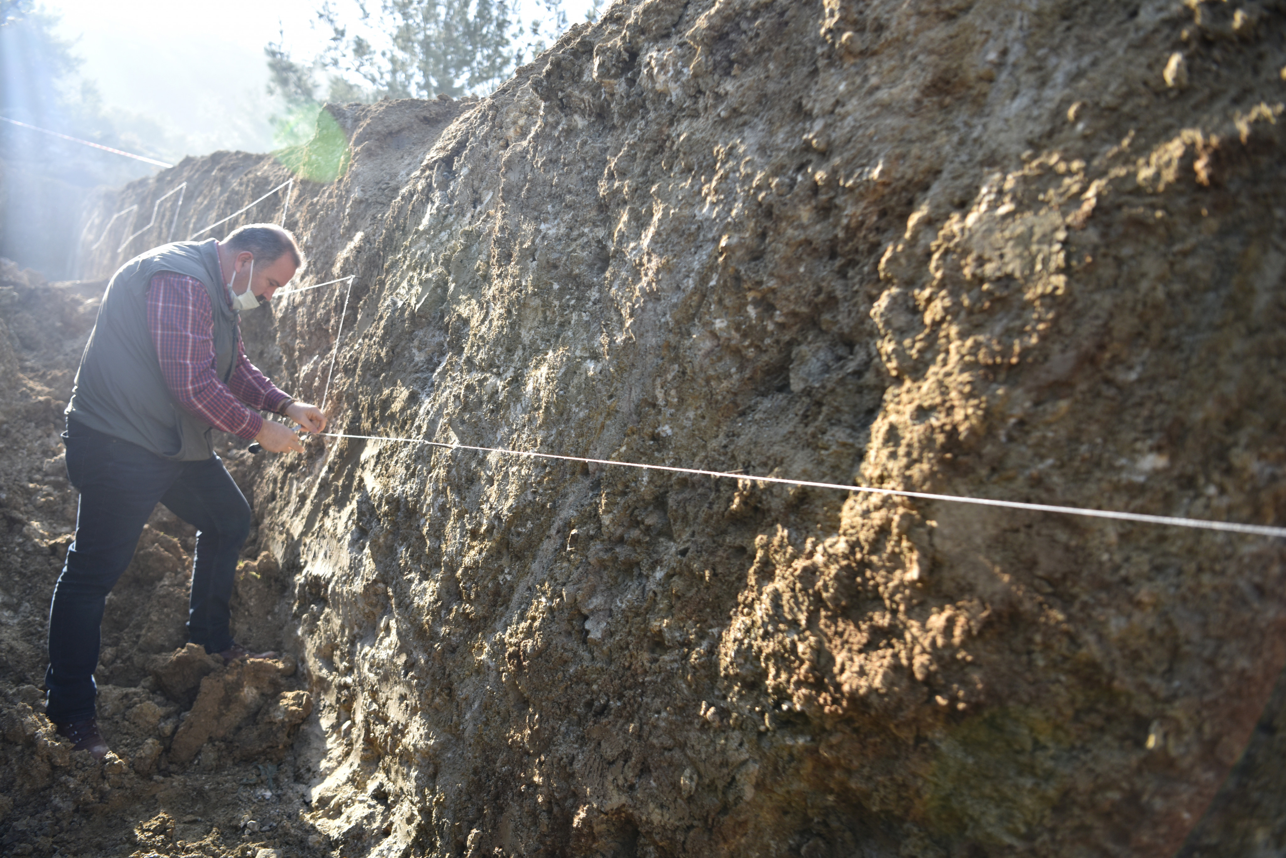 Bornova Belediyesi fayları inceliyor