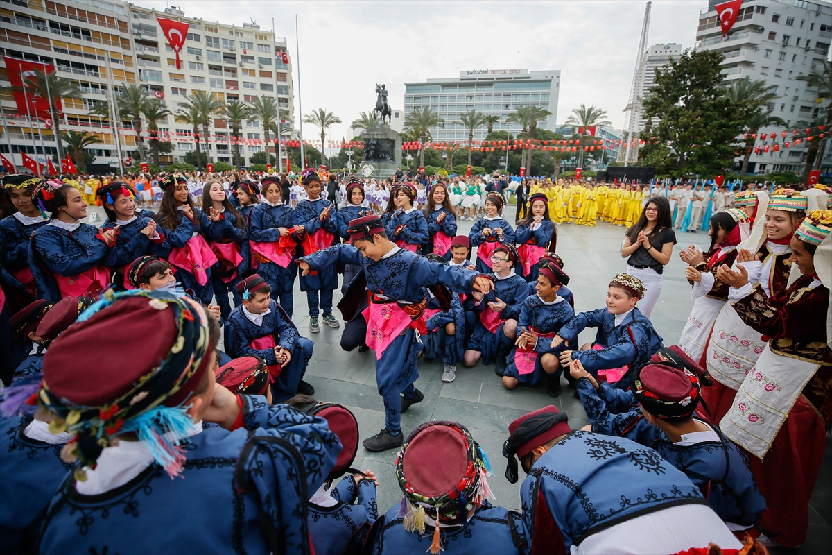İzmir'de bayram coşkusu