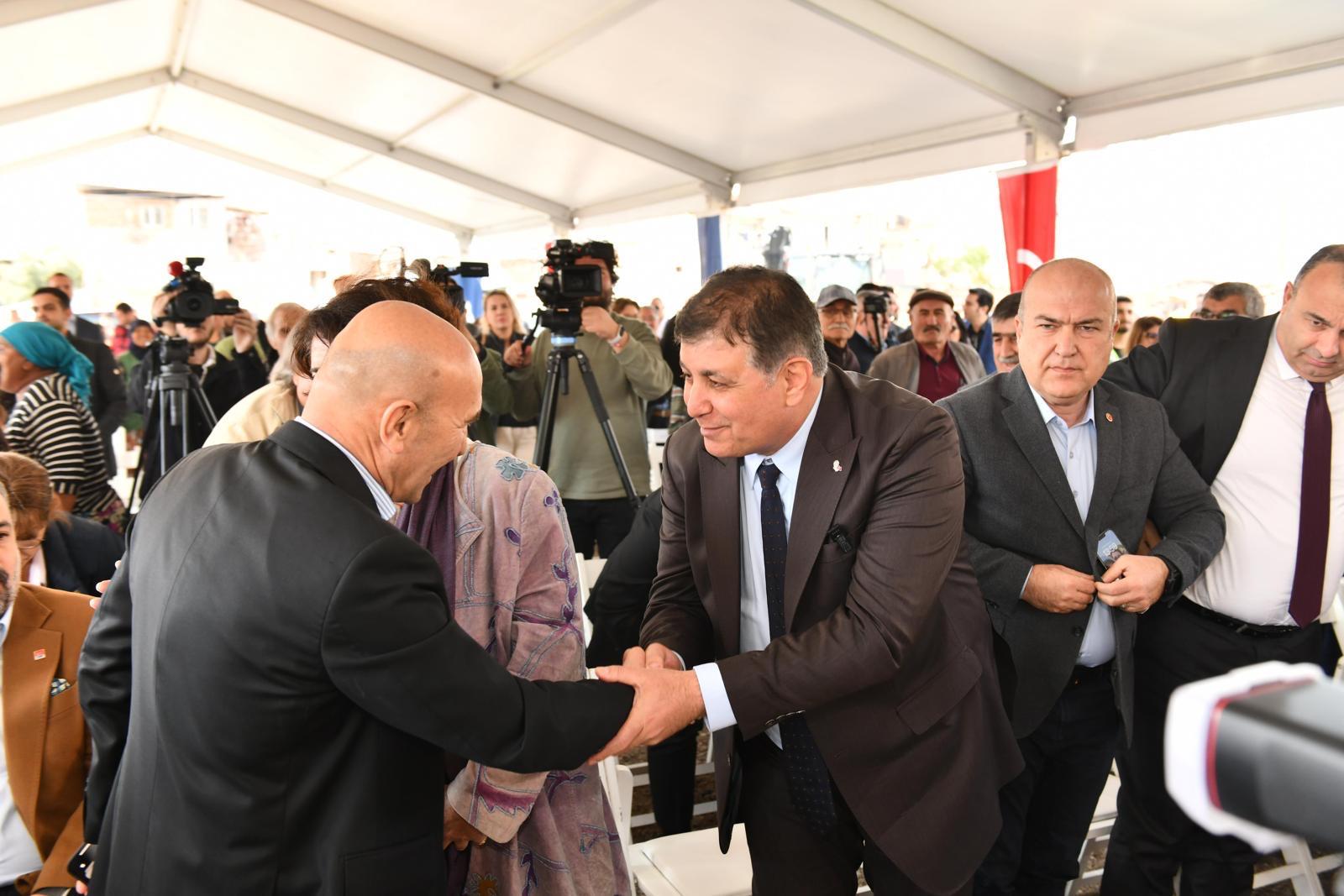 Başkan Tugay: Kentin geleceğini de planlamak adına önemli çalışmalar yaptık