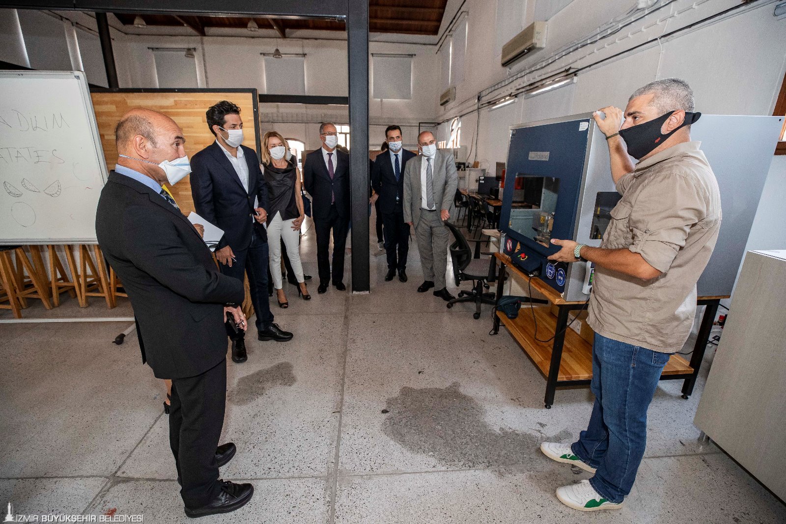 İzmirli genç girişimcilere müjde: FikrimİZ yola çıkıyor