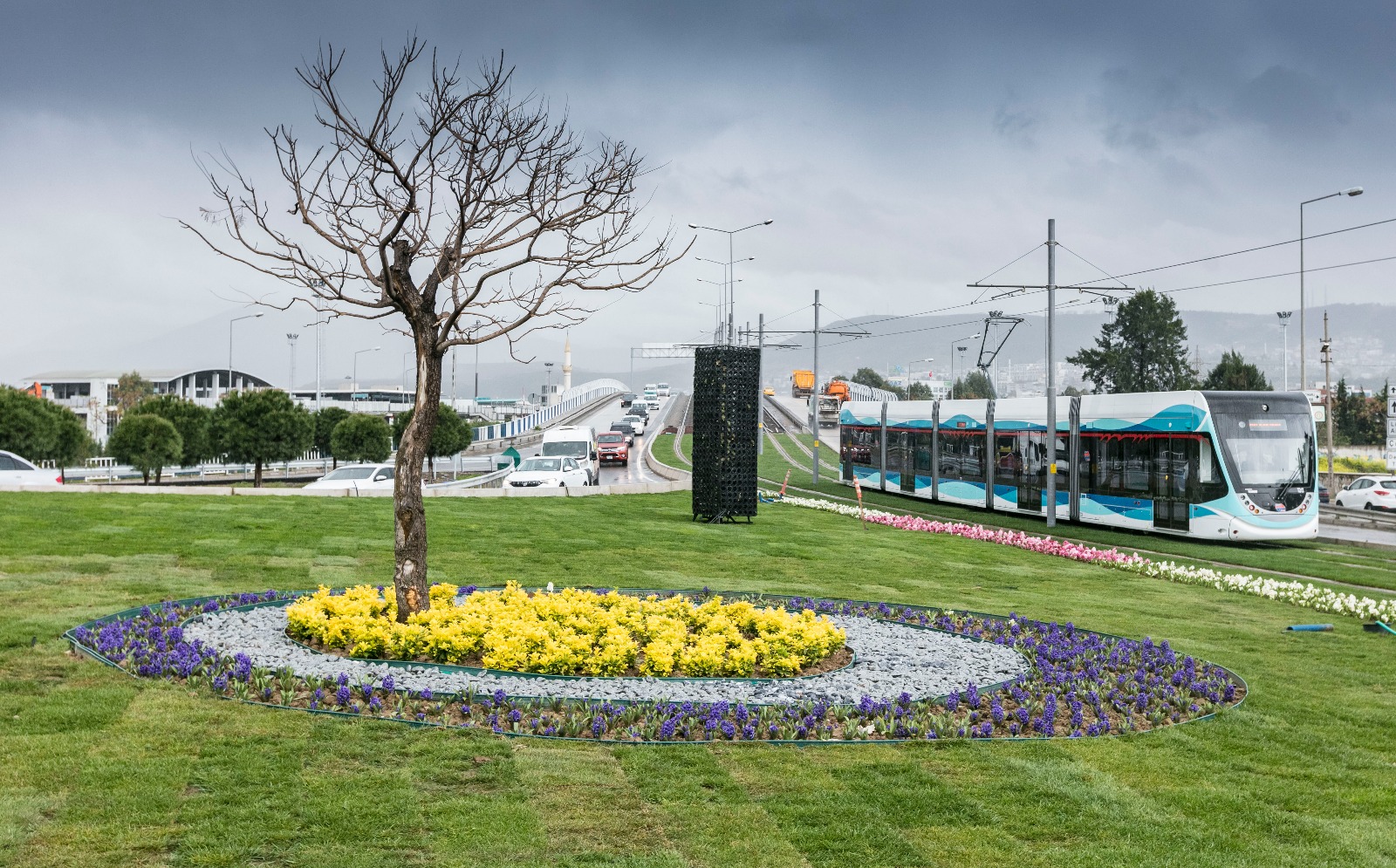 İzmir’in yeni tramvay hattı için araç alımı ihalesi yapıldı