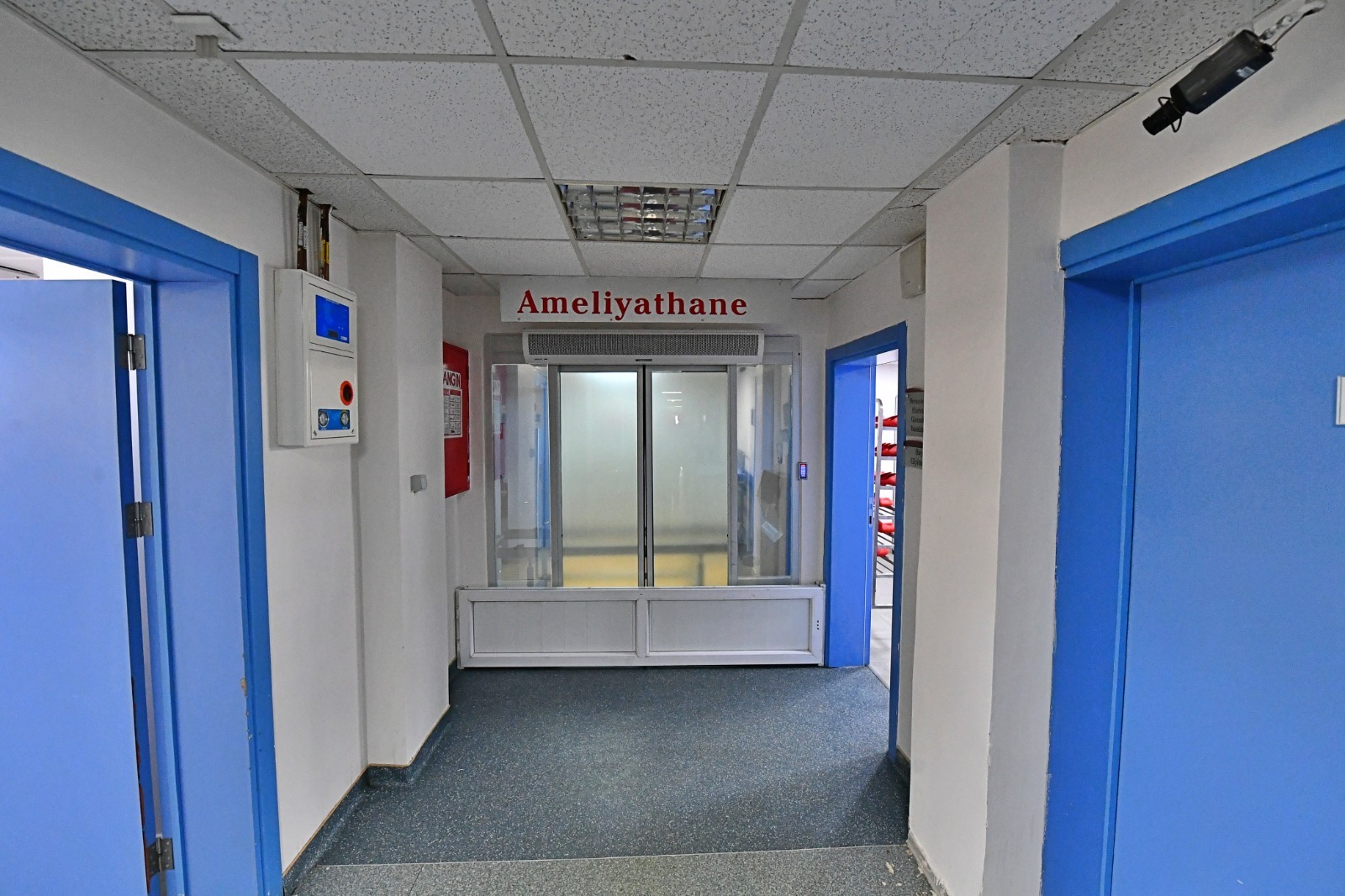 Eşrefpaşa Hastanesi’nin ameliyathanesi yeniden hizmete alındı