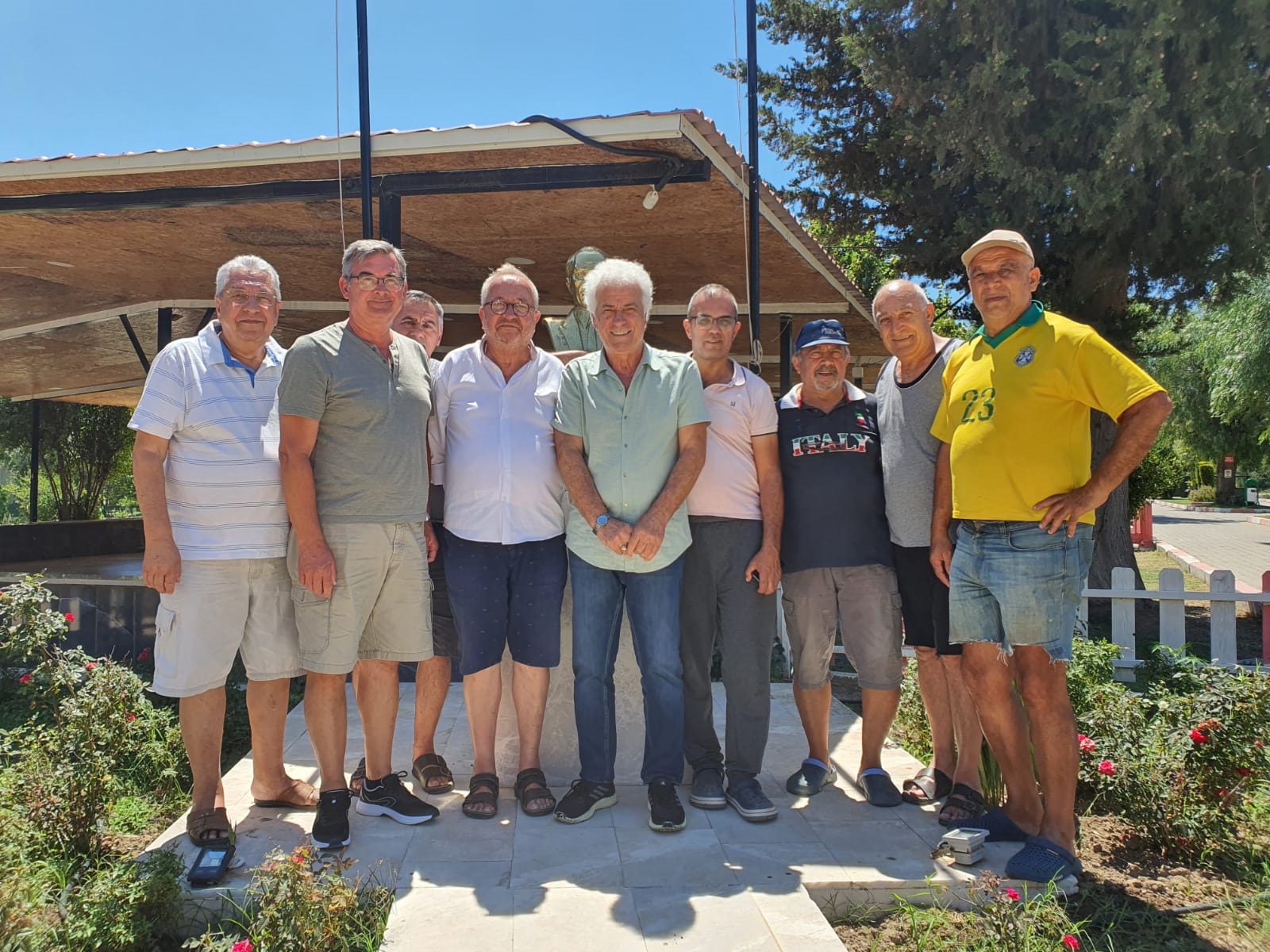 BiRiLERi BUNLARI DURDURSUN!