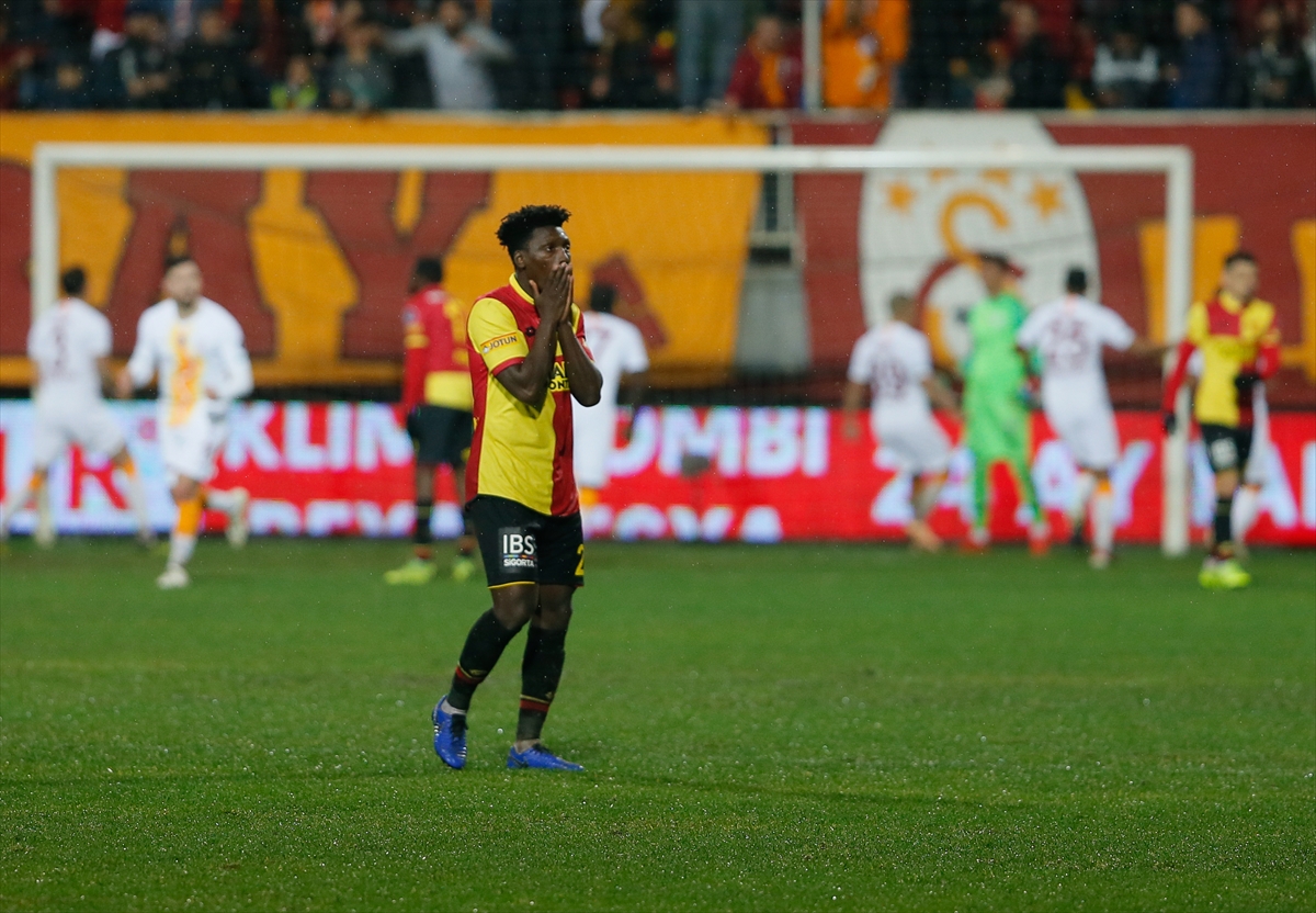 Göztepe evinde Galatasaray'a mağlup oldu