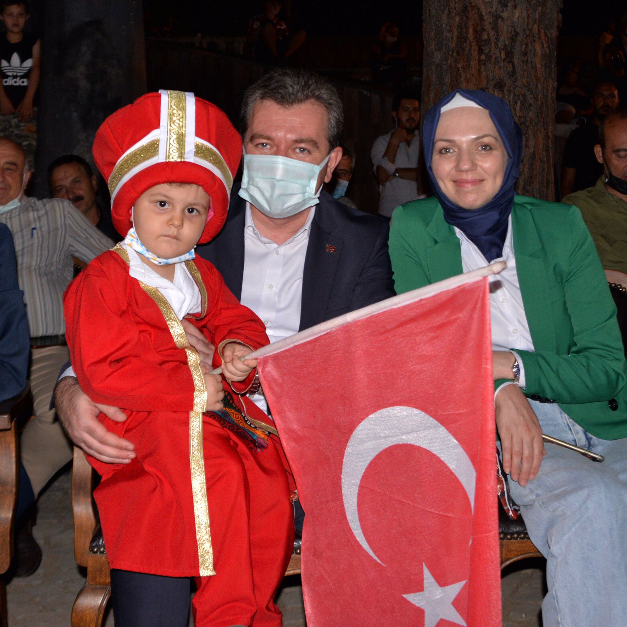 15 Temmuz Ruhu Bergama’da ilahiler, Kasideler ve Dualarla anıldı