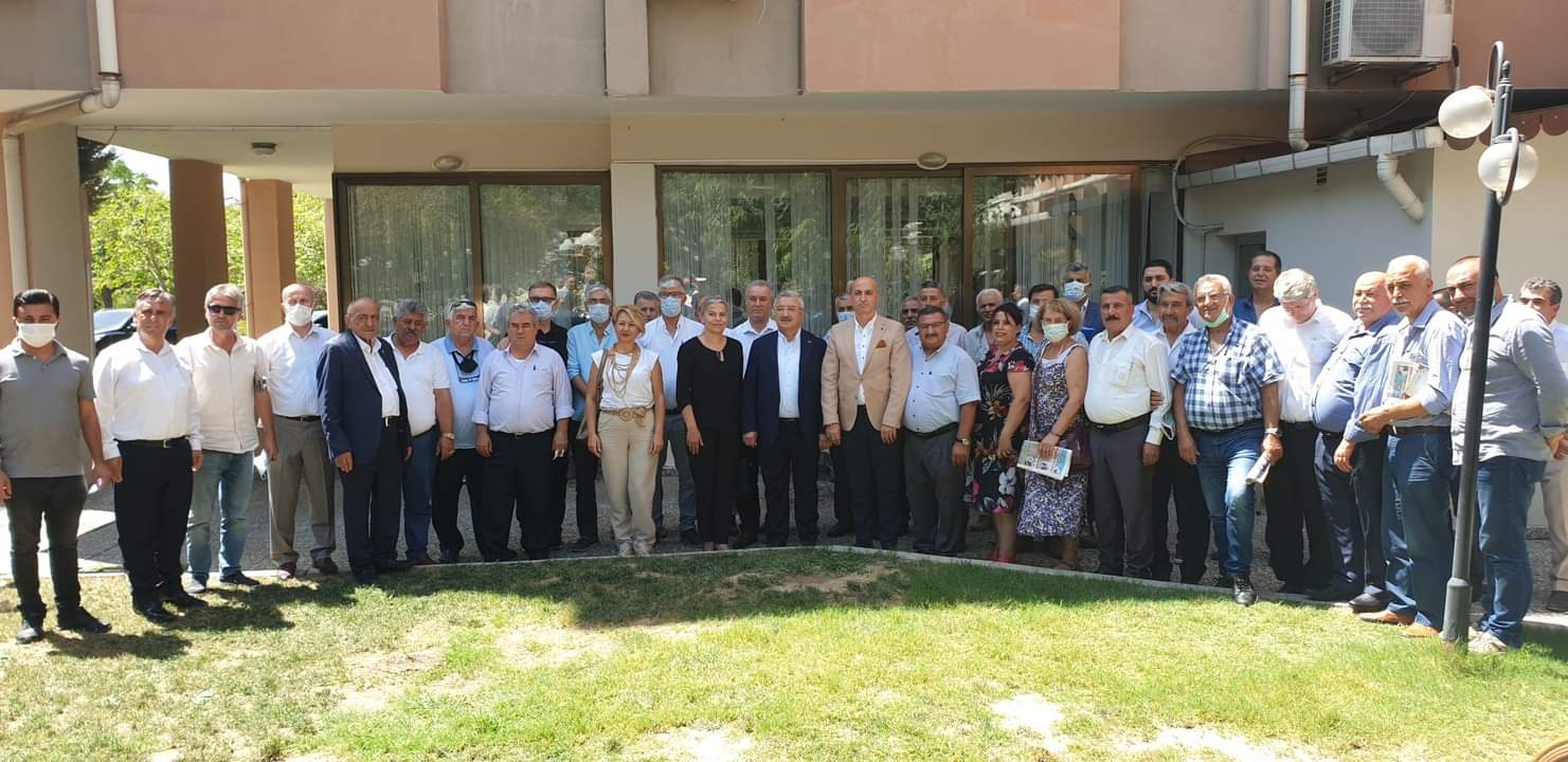 AK Parti İzmir Milletvekili Necip Nasır, Bornovalı vatandaşların sorunlarını dinledi.