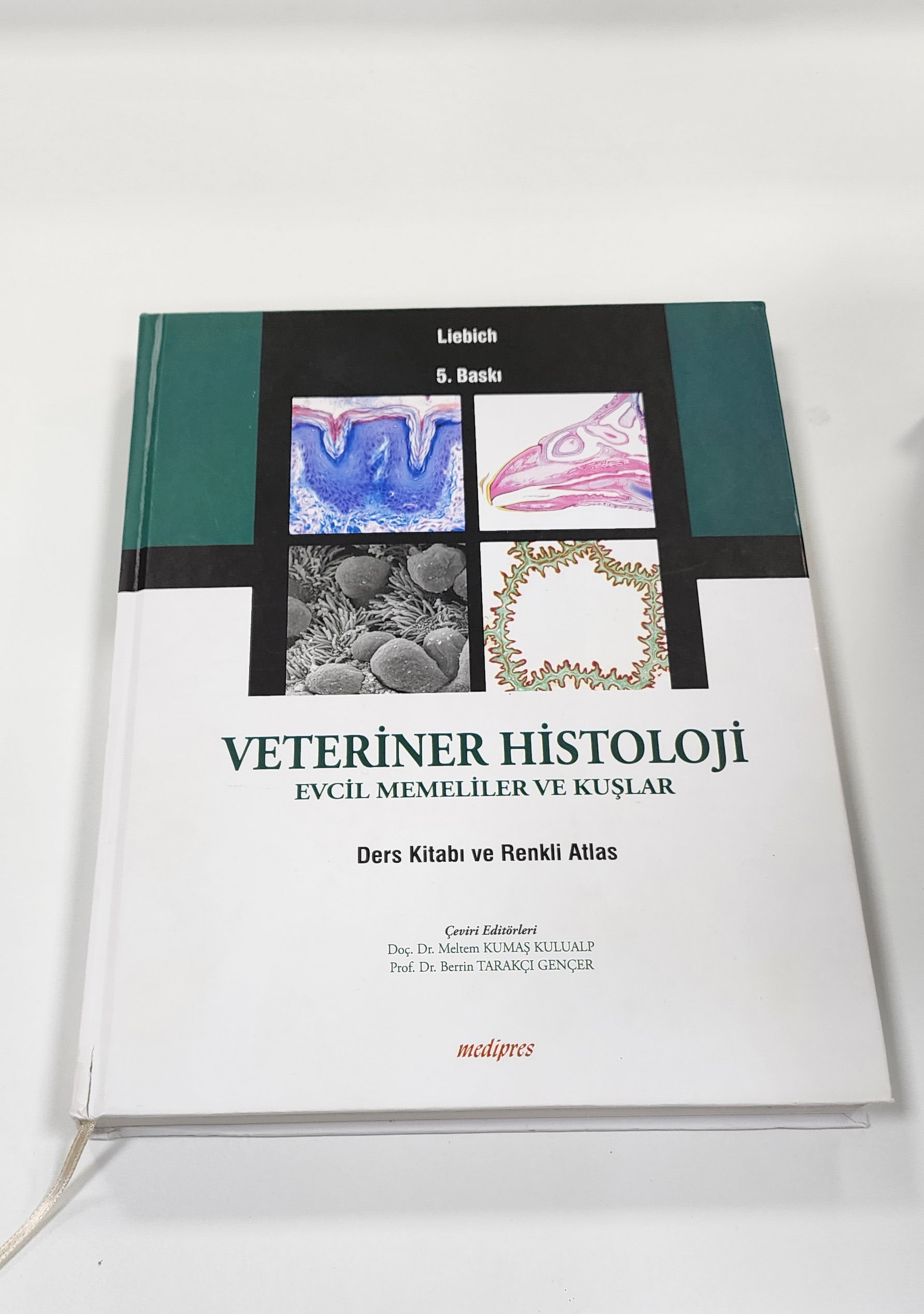 Deü Veteriner Fakültesi’nden Bilime Katkı: O Eser Türkçeye Çevrildi