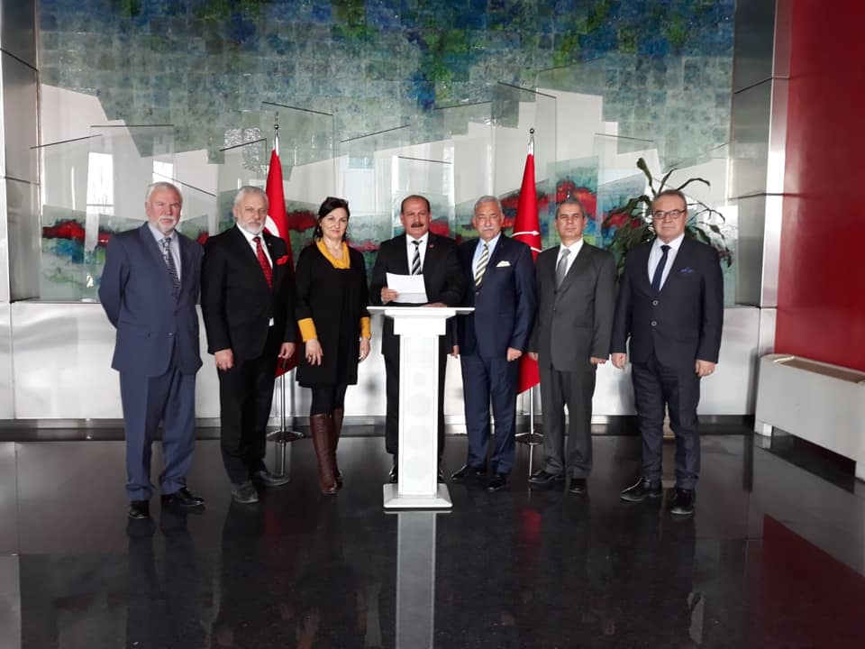 İZMİR'E SARIŞIN MÜJDE: "AZİZ SANA GÜLE GÜLE"