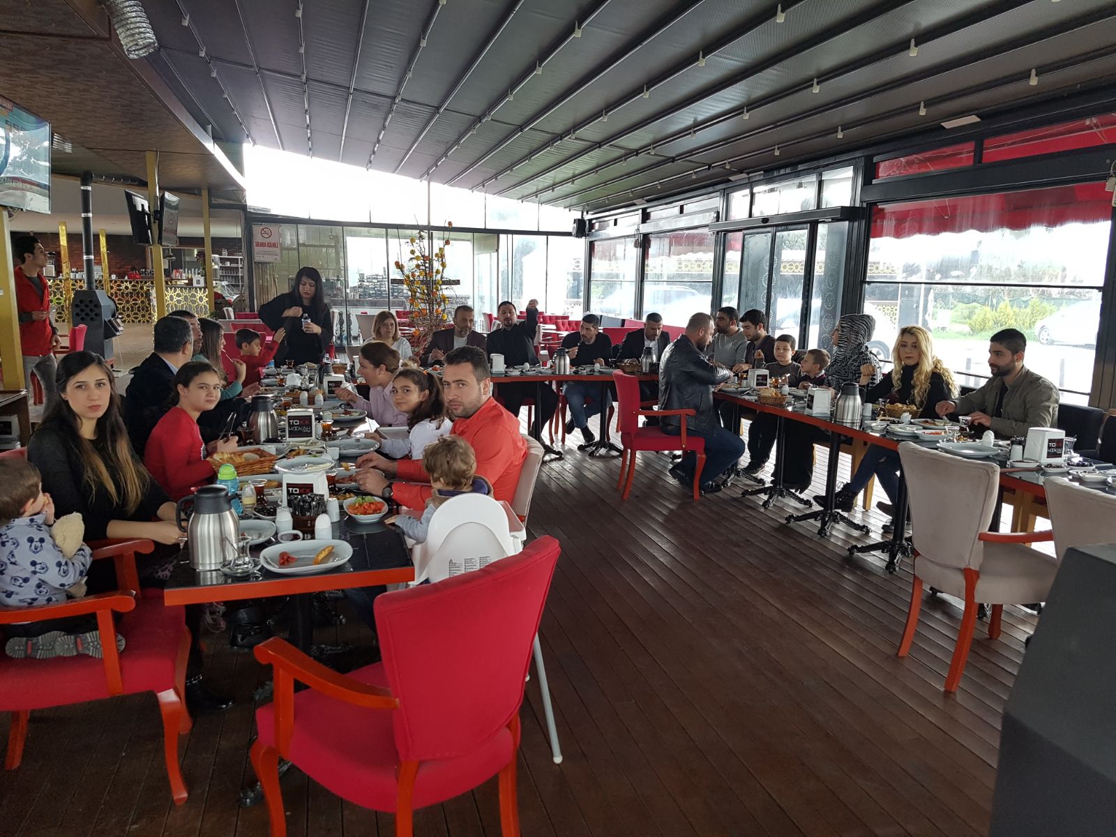 AİLECE BİRARAYA GELDİLER