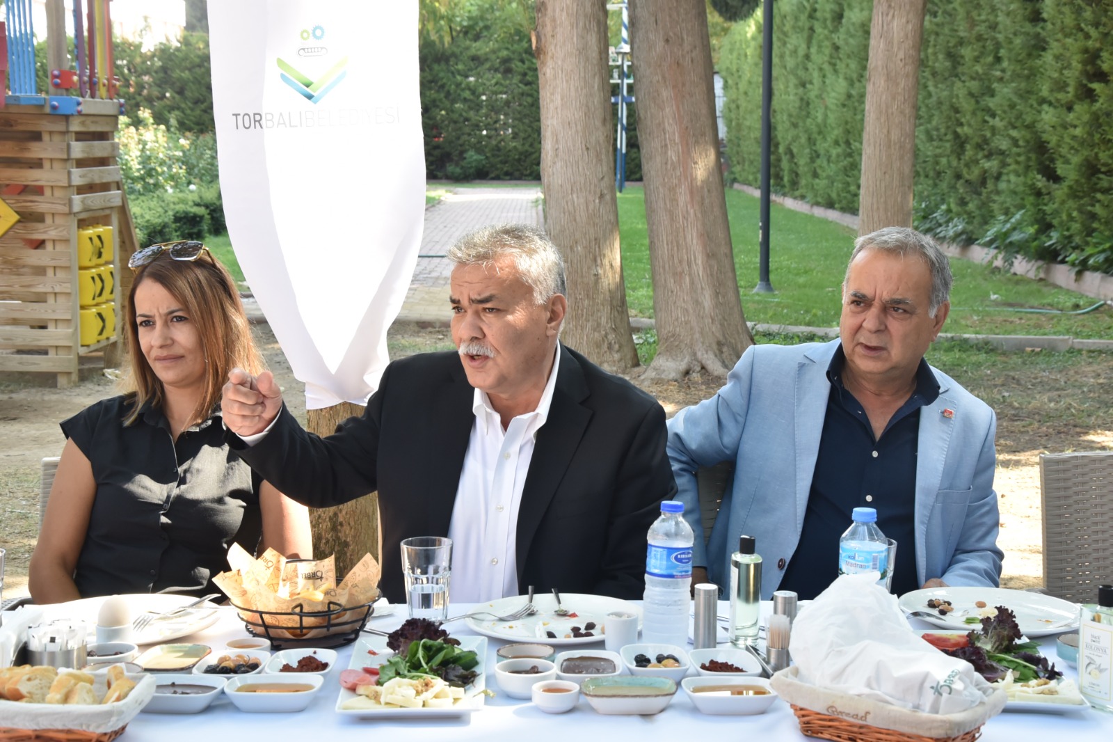 Başkan Tekin, muhtarlarla kahvaltıda buluştu