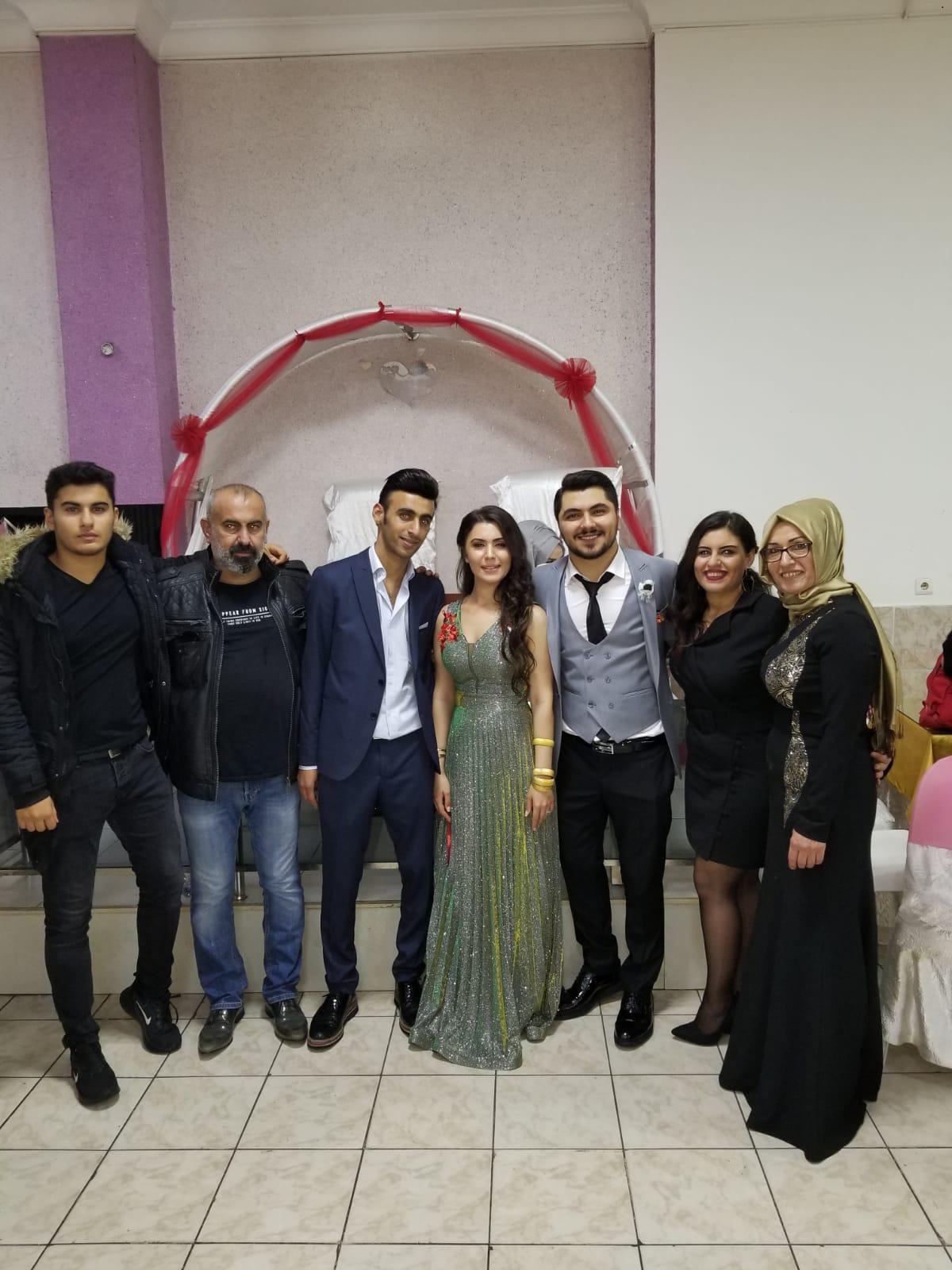 Esin & Rıfat çifti gerçekleştirilen merasimle nişanlandı!