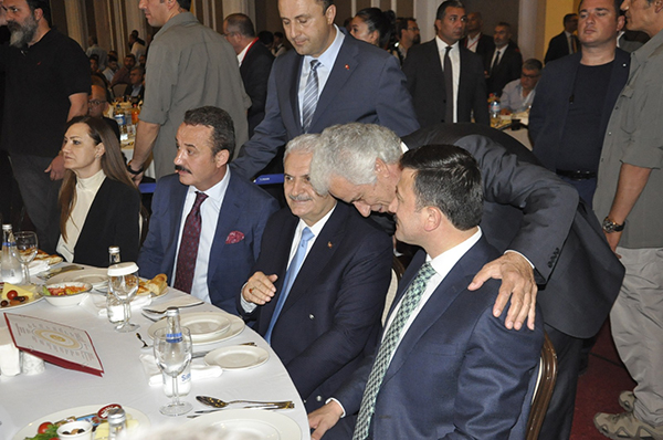 Salih Erkek Yazdı...