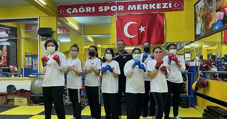 İZMİR'DE, ŞİDDET MAĞDURU KADINLARA VE ÇOCUKLARA YÖNELİK YAKIN SAVUNMA VE HUKUKİ HAKLARI KONUSUNDA EĞİTİMLERİN VERİLDİĞİ İÇİŞLERİ BAKANLIĞI DESTEKLİ KURS 9. AYINDA