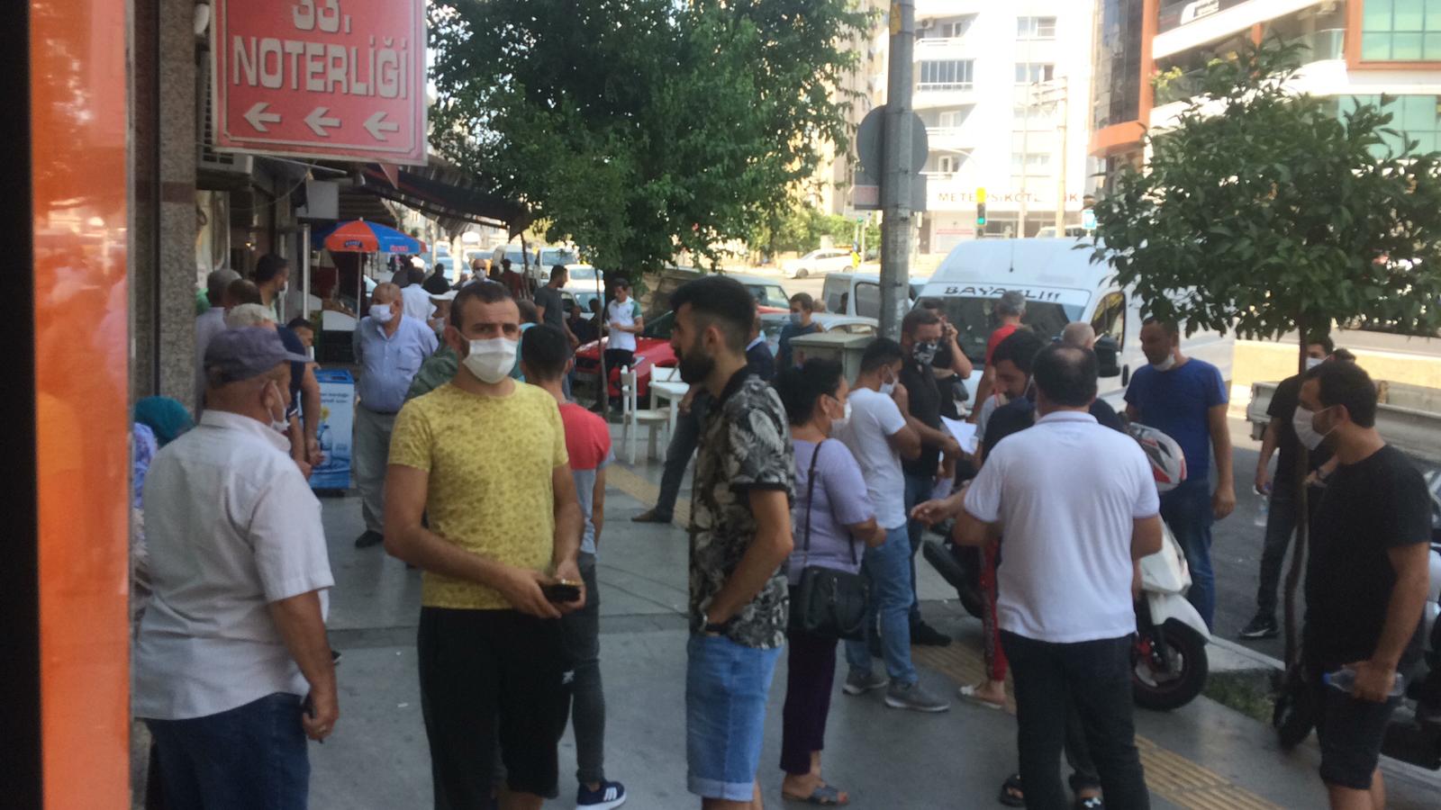 Noterde sosyal mesafe sözde kaldı