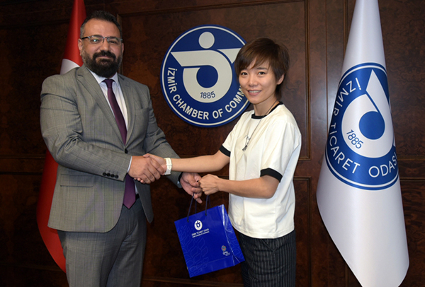 Çin'in ünlü isimleri İZTO'da İzmir'i dinledi