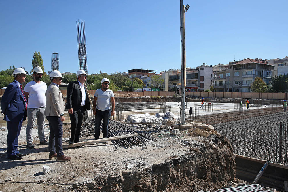 Buca Çarşı tam gaz