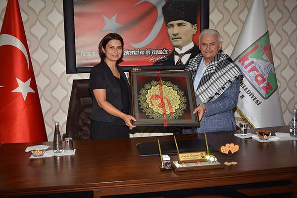 Yıldırım'a sevgi seli... O aileye verdiği sözü tuttu