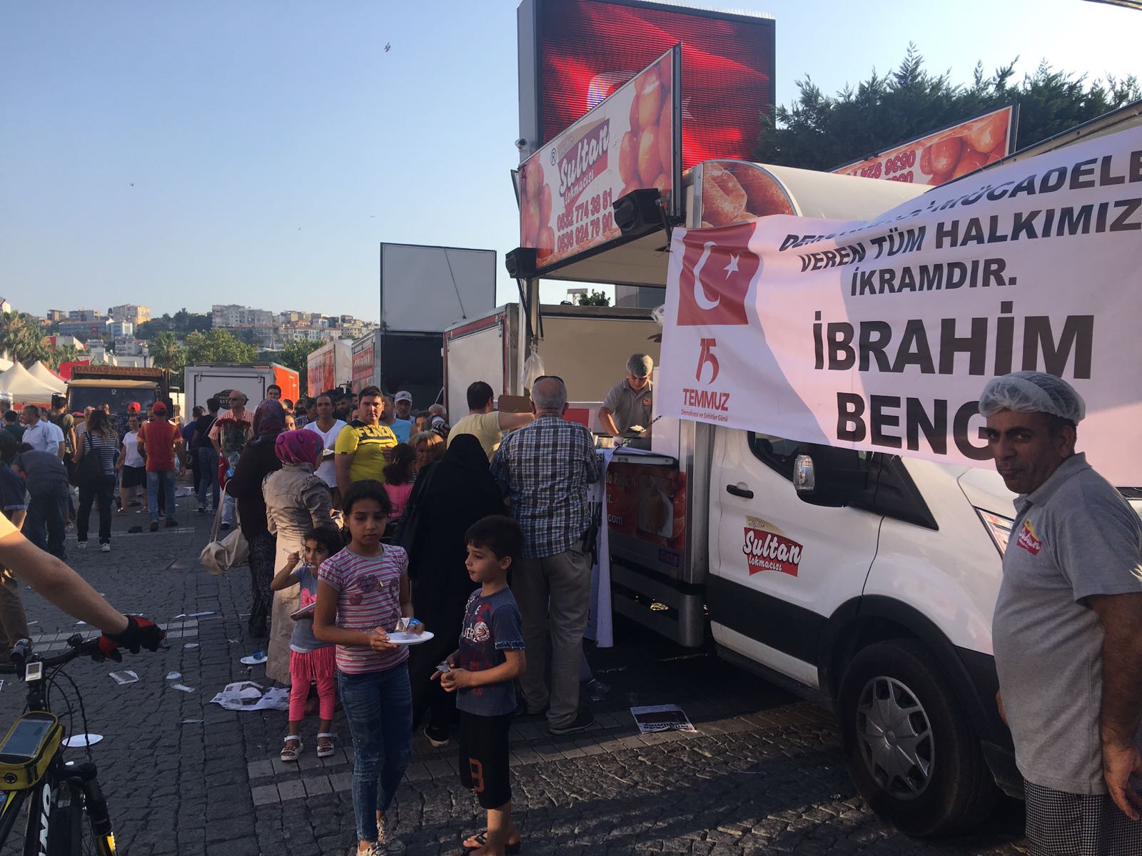 HAYIRSEVER SiYASETÇi, iŞADAMI iBRAHiM BENGi'DEN DEV DESTEK