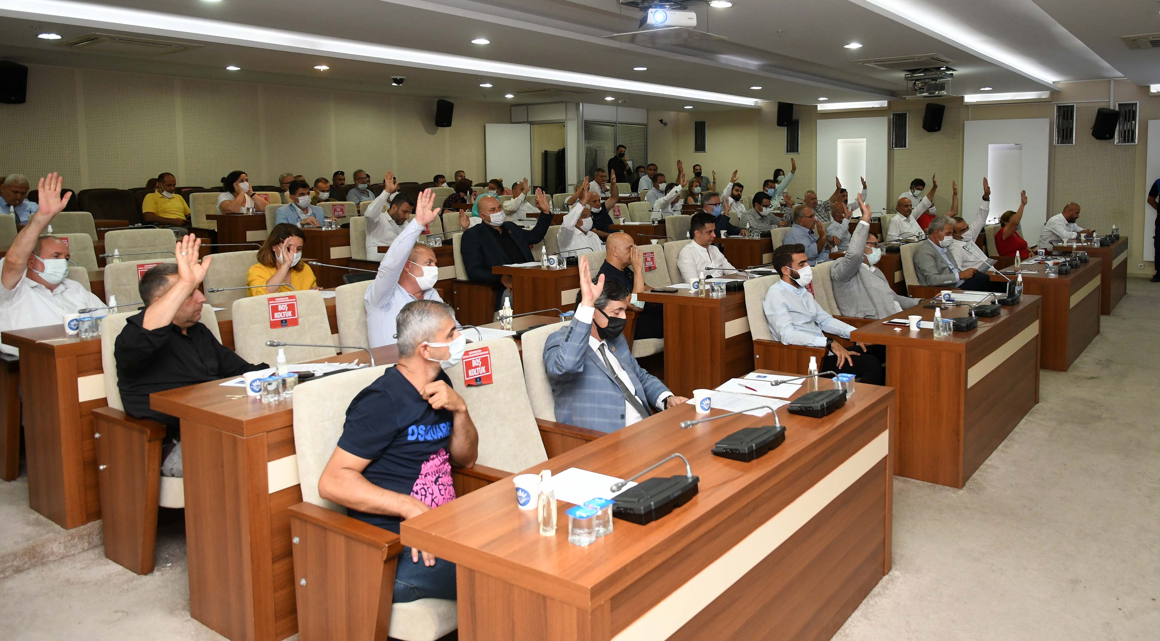 KARABAĞLAR BELEDİYESİ'NDEN “EĞİTİM KART"