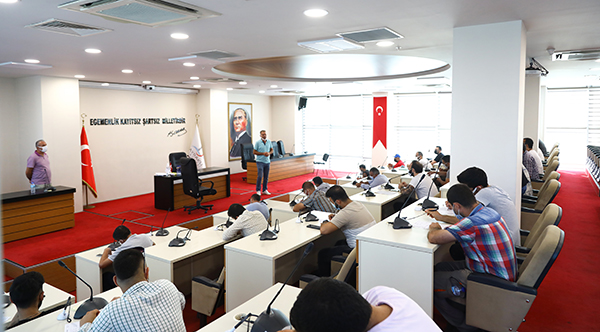 BAYRAKLI BELEDİYESİ'NDEN DEV İSTİHDAM DESTEĞİ