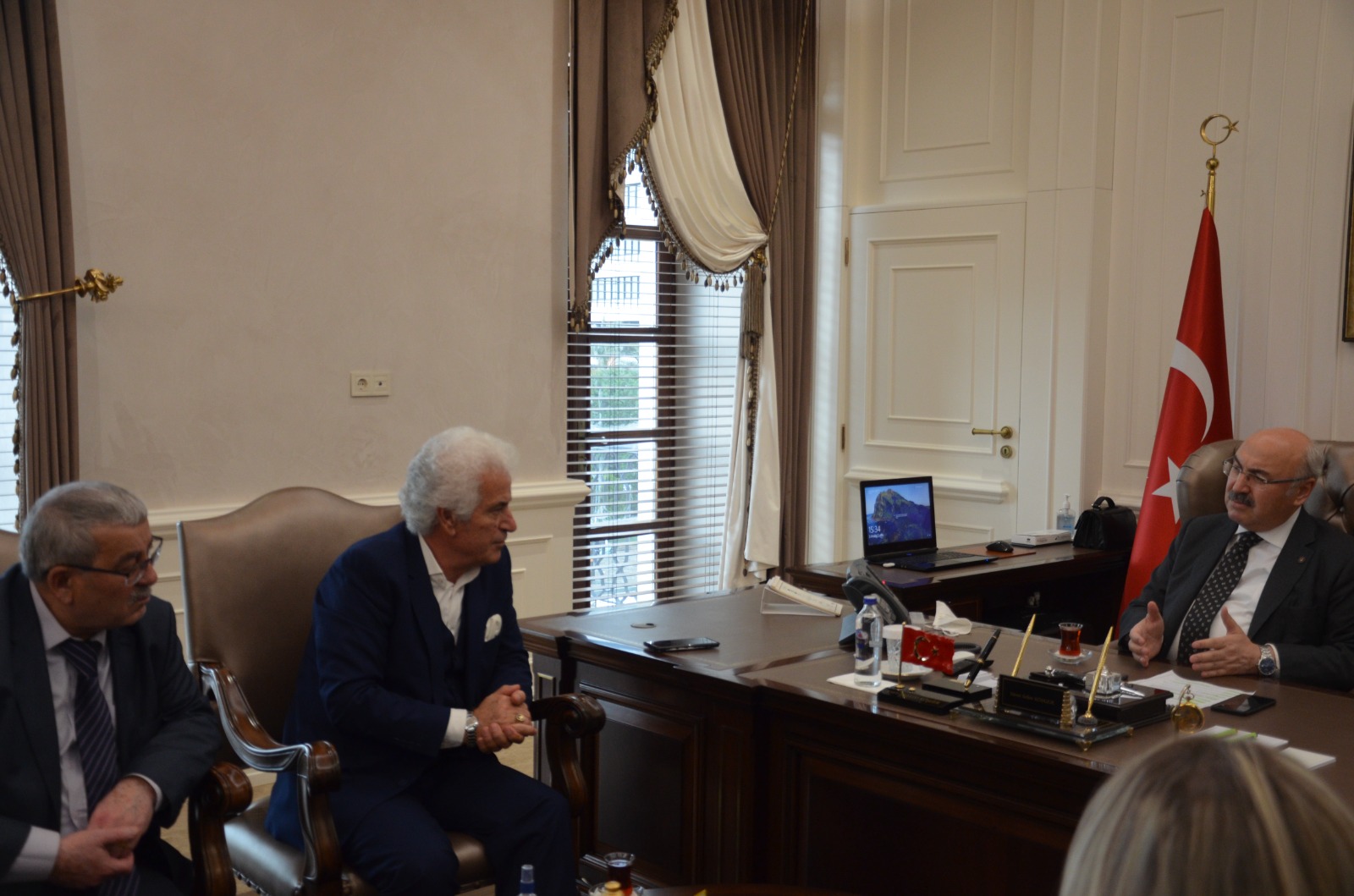 HALKIN VALİSİ DUYARSIZ KALMADI