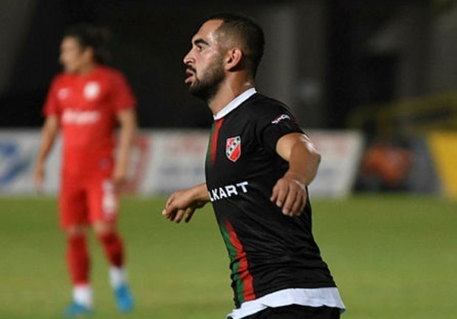 Kaf-kaf'ta sular durulmuyor... Bir ayrılık daha...