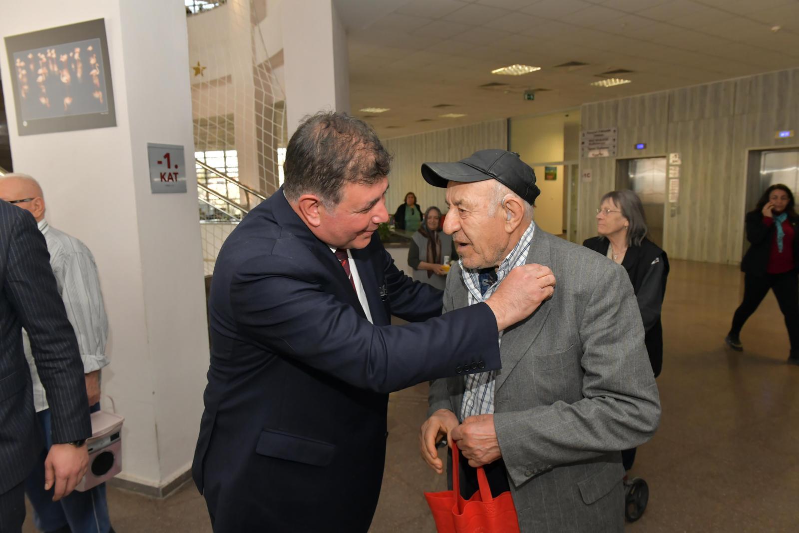 Başkan Tugay, genç iş insanlarına projelerini anlattı