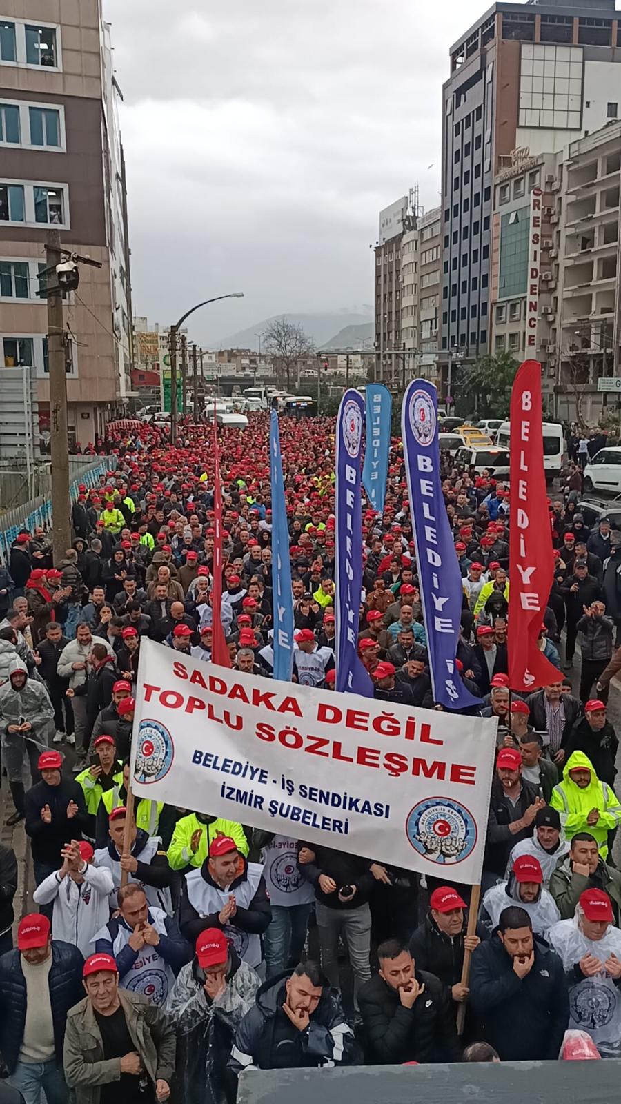 TİS krizi işçiyi sokağa indirdi