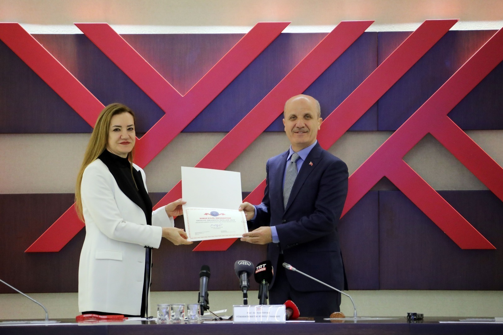 Deü, Dezavantajlı Gruplara Yönelik En Çok Faaliyet Yapan Üniversite Oldu